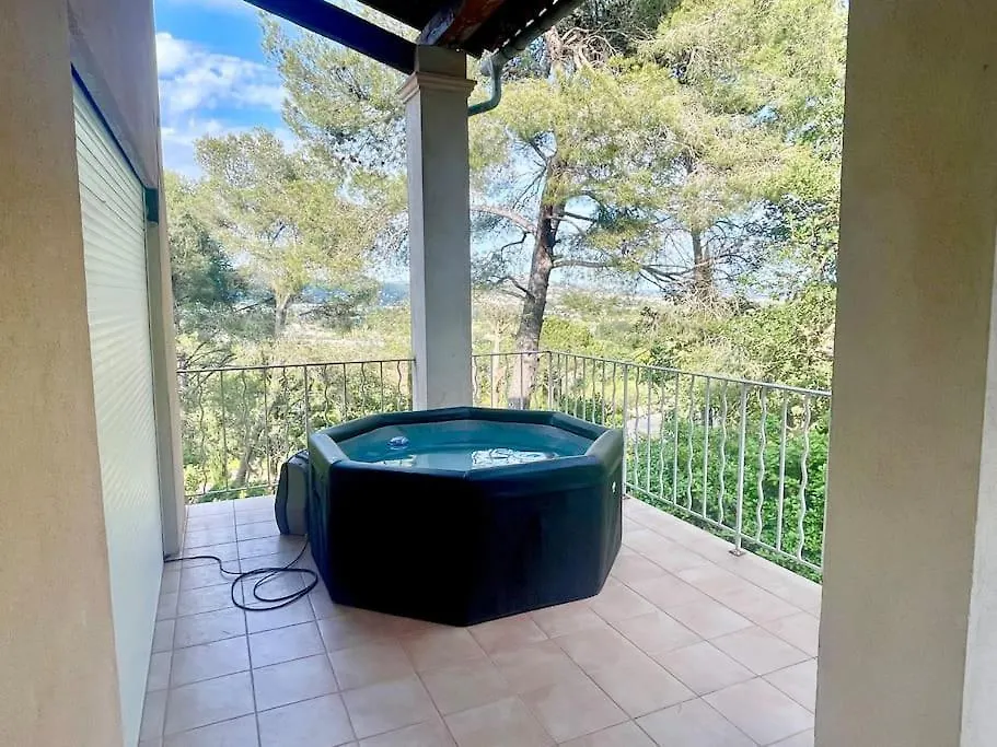 Elegante Villa Provencale: Jacuzzi, Calme & Nature La Crau