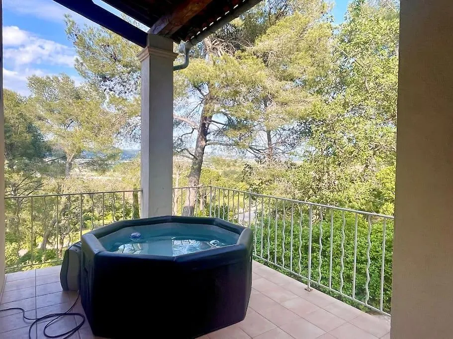 Elegante Villa Provencale: Jacuzzi, Calme & Nature La Crau 0*,  Frankrijk